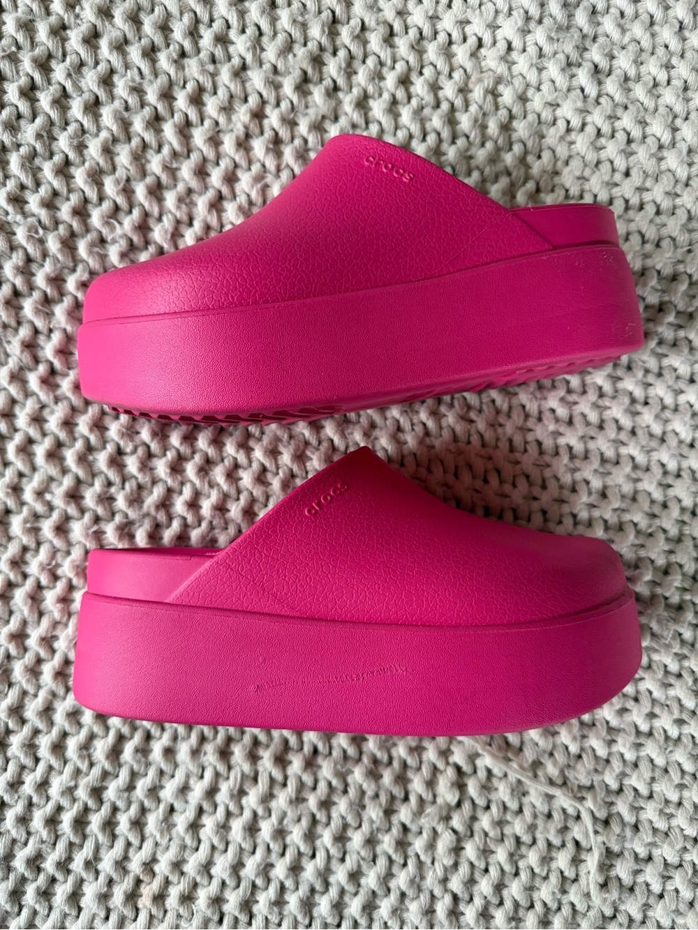 Dylan Platform Crocs - Picture 3 of 6